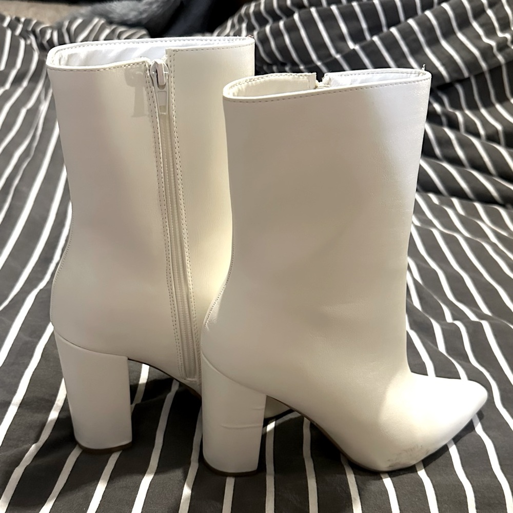 White High Heeled Boots